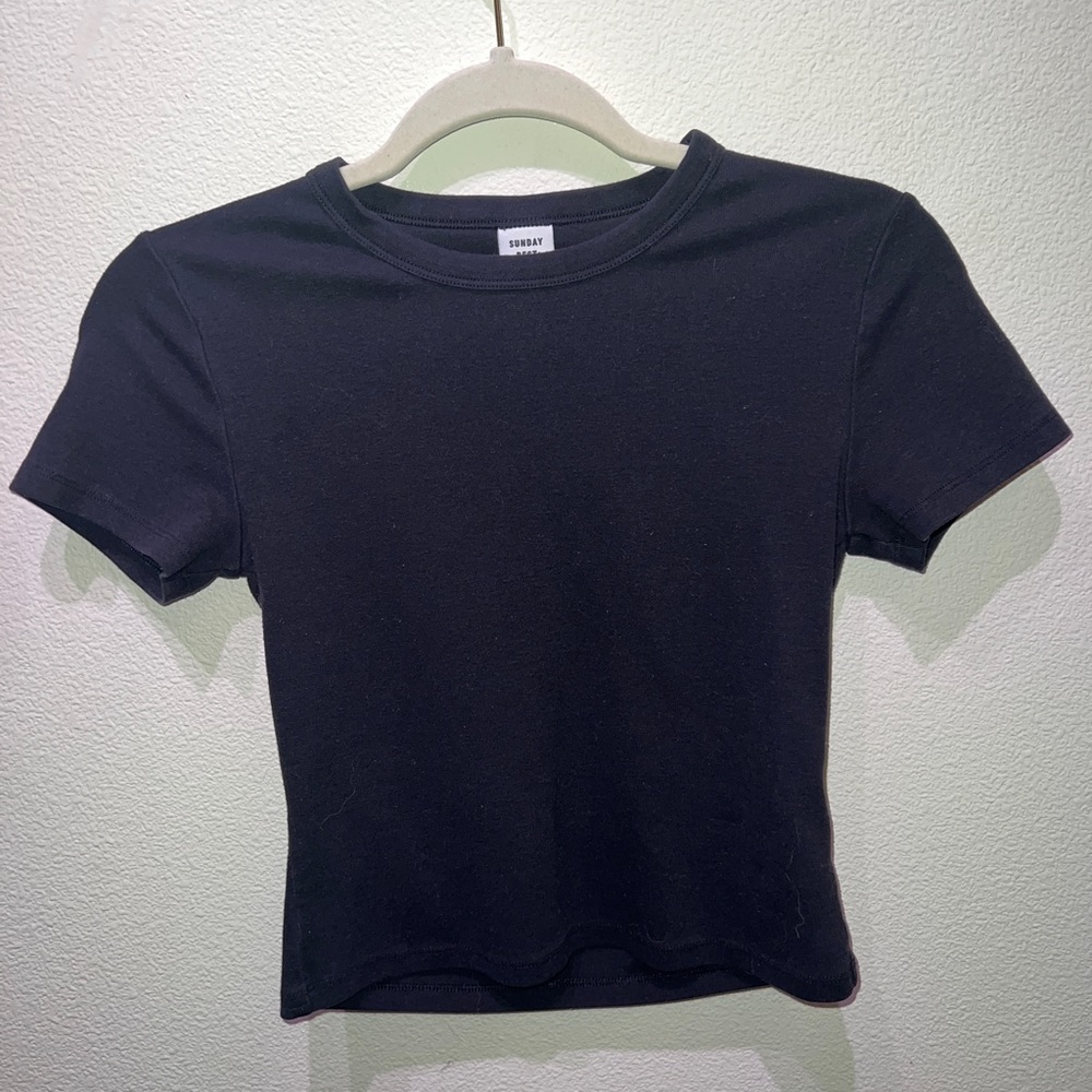 Aritzia Sunday best tee